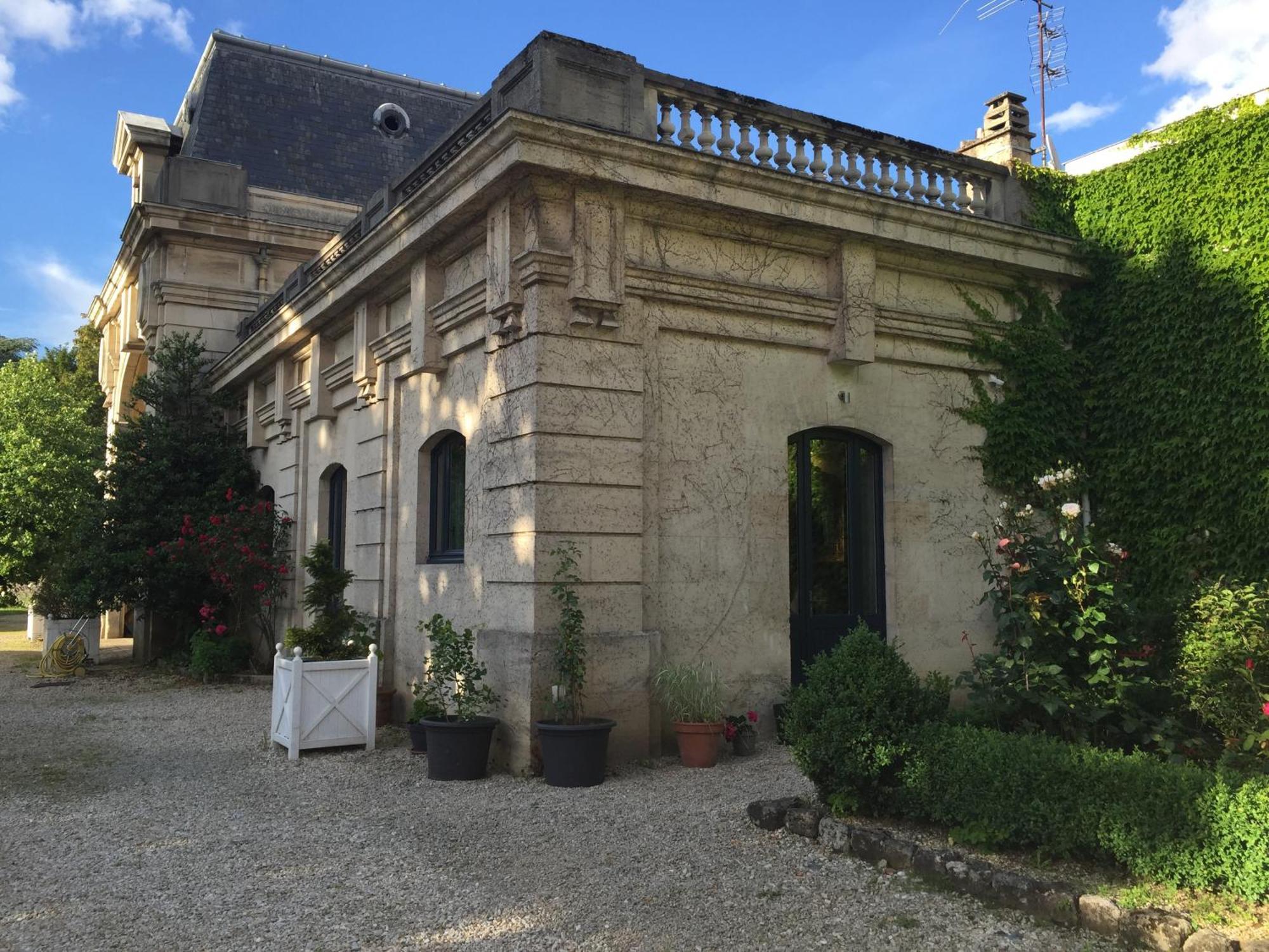 La Maison Dans Le Parc Сен-Дизье Экстерьер фото