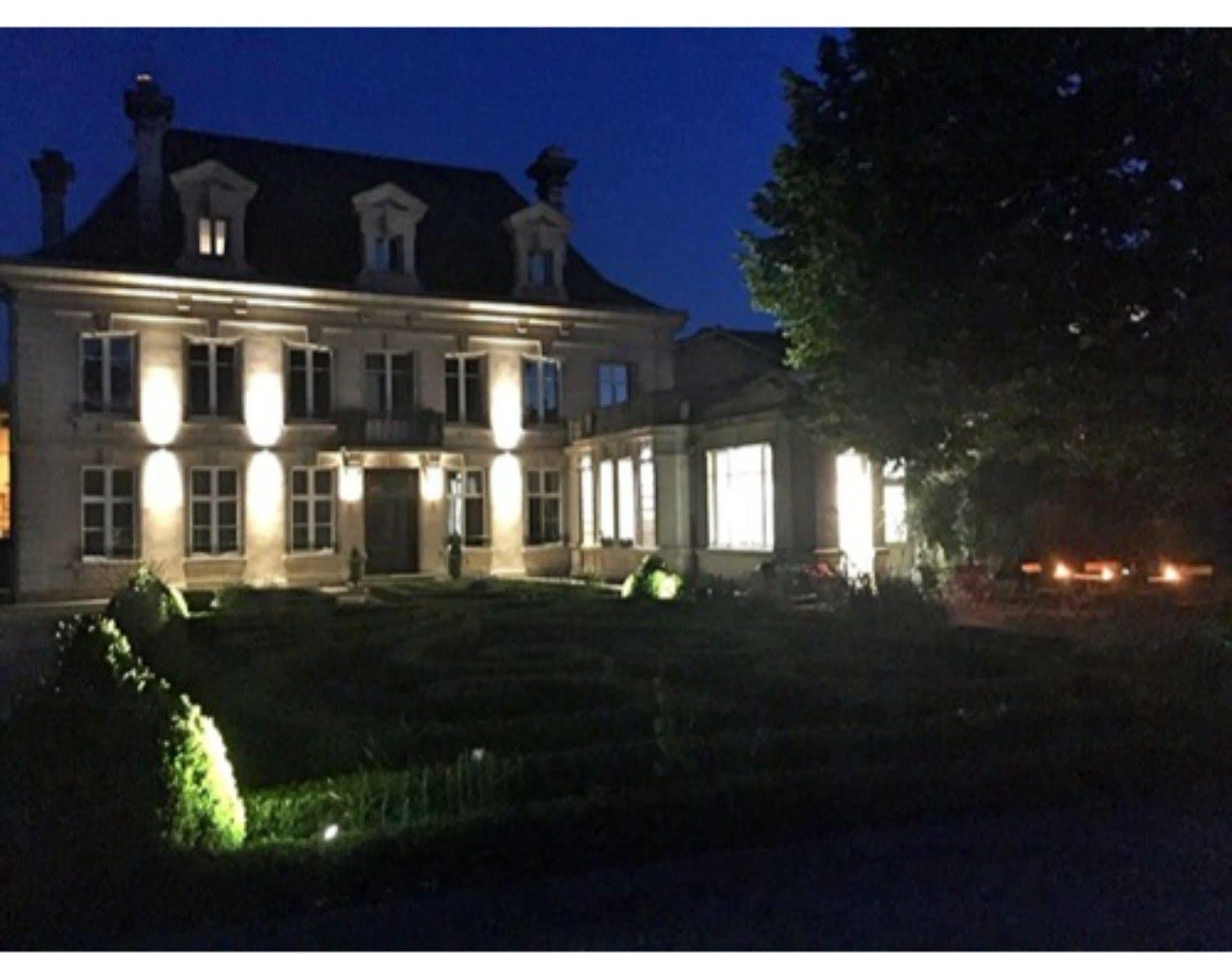 La Maison Dans Le Parc Сен-Дизье Экстерьер фото